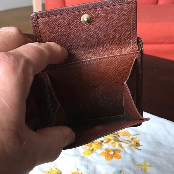 Authentic Louis Vuitton vintage bifold wallet - Picture 5 of 8